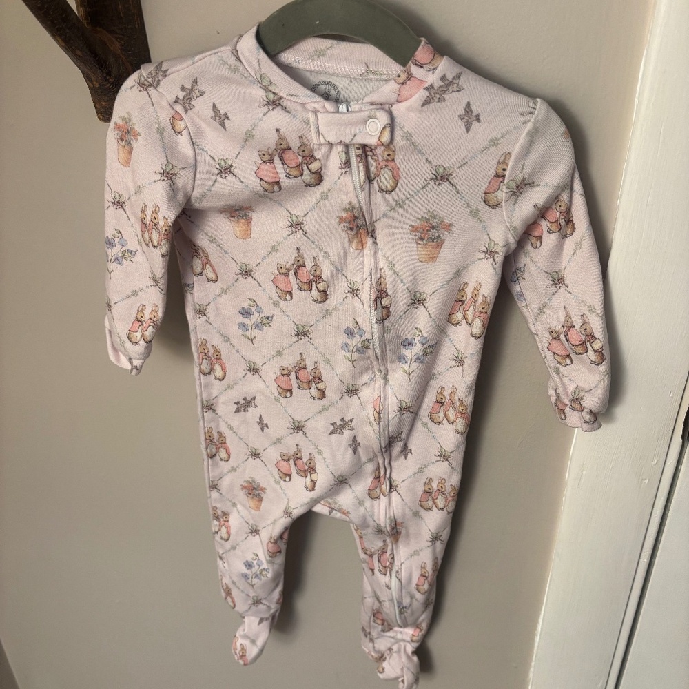 Pottery barn kids Peter Rabbit™ Flopsy™ Baby Pajama
